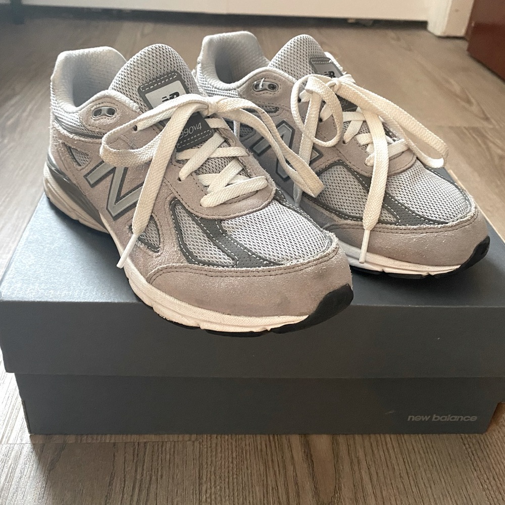 New balance junior 990v4
